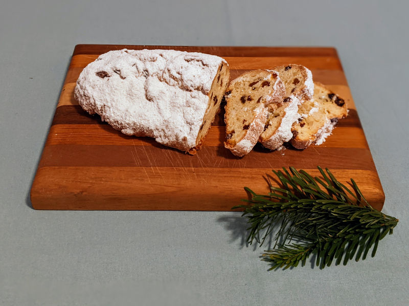 Read more about the article Christstollen mit Quark nach Omas Art